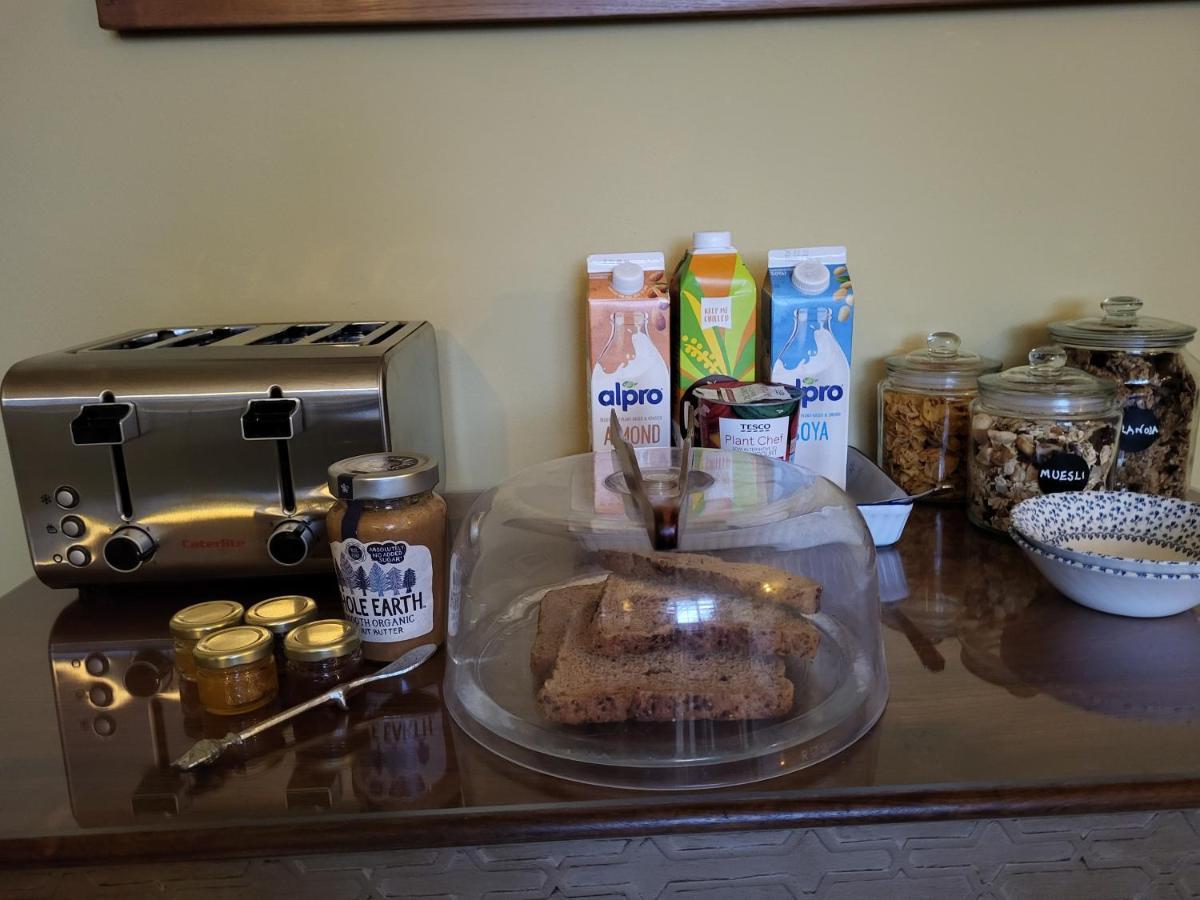 The Green Door Vegan B&B Llanon Ngoại thất bức ảnh